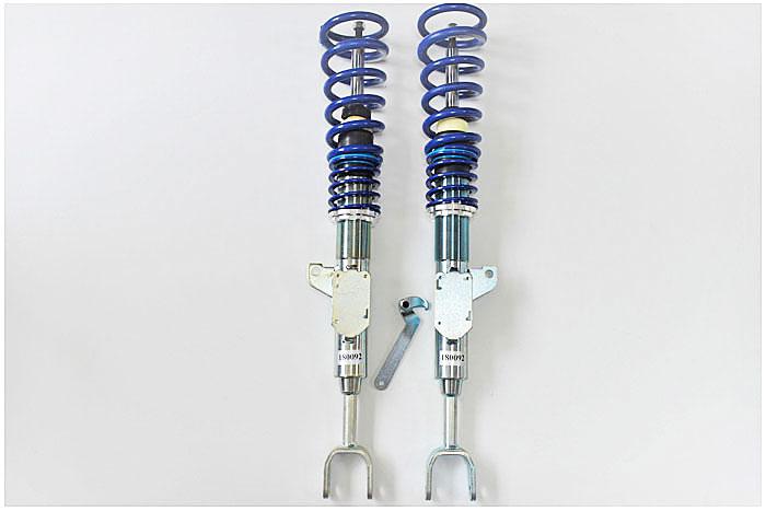 GF150325, Triple-S Schroefset, BMW 5-serie Touring 520i/ 523i/ 528i/ 530i/ 535i/ 518D/ 520D/ 525D/ 530D/ 535D/ (Excl. X-drive / EDC) F11 03/2010-02/2017, 1280KG max vooraslast, Niet voor modellen met niveauregeling,Exclusief elektronische demper controle (EDC), ,niet geschikt voor vierwielaangedreven, hybride, verhoogde auto uitvoeringen
